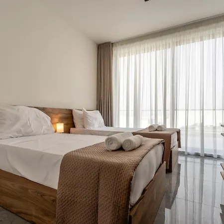 Διαμέρισμα Bright & Spacious 2 Bedroom Penthouse In Ibragg *
